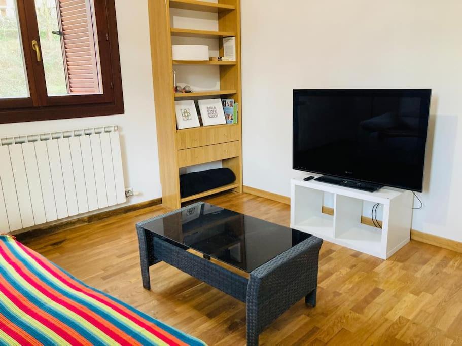 Bonito Apartamento En Ezcaray Azarrulla Bagian luar foto