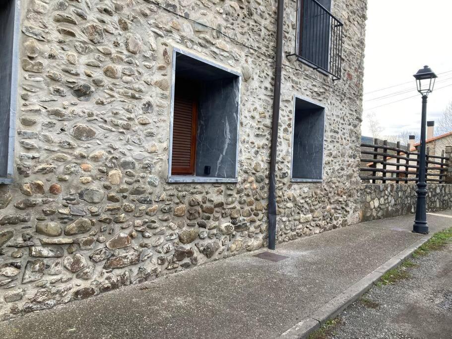 Bonito Apartamento En Ezcaray Azarrulla Bagian luar foto